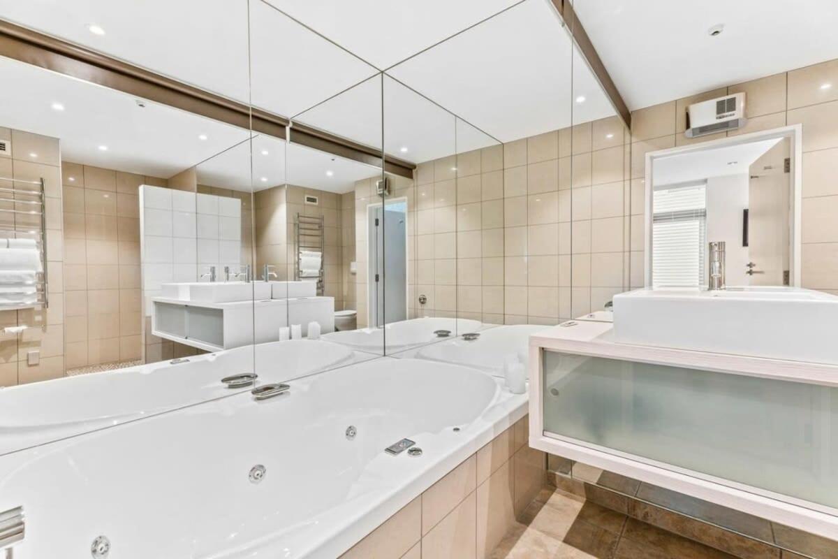 Pembroke Luxury Apartment Wanaka Exteriör bild